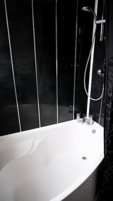3 Bed, Parking Inc 15 Percent Off For Monthly Stays Westoe Εξωτερικό φωτογραφία